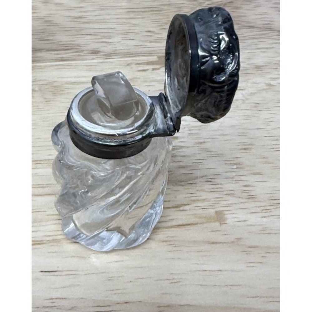 Victorian Sterling Silver & Cut Crystal Scent Bottle Charles May Birmingham 1899